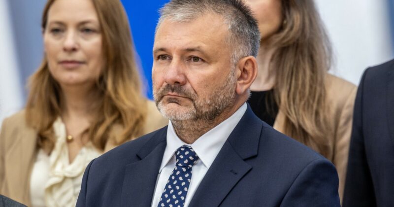 Waldemar Żurek przestaje być sędzią. „Za dwa lata mogą go za twarz wywlec z tego ministerstwa”