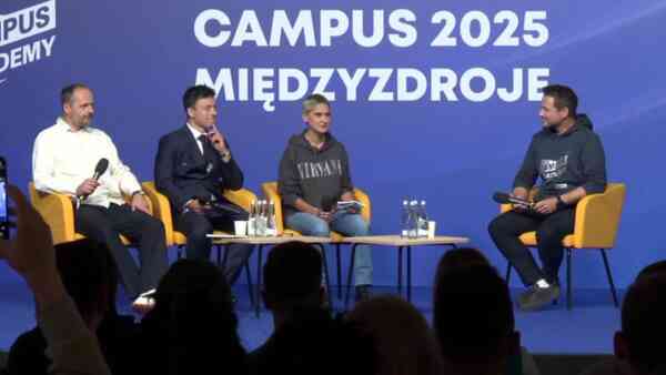 Pożar mieszkania w bloku w Koszalinie. Dziewięć osób poszkodowanych