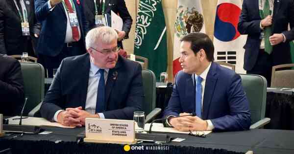 Sekretarz stanu USA po spotkaniu z szefem MSZ Ukrainy. „Chcemy zachęcić Rosję do rozmów”