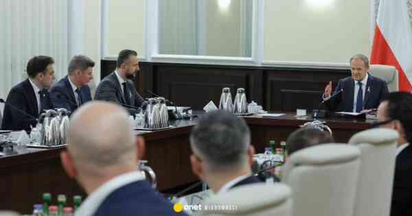 Polacy o sytuacji w kraju. Optymizm rośnie, ale wciąż przeważa krytyka