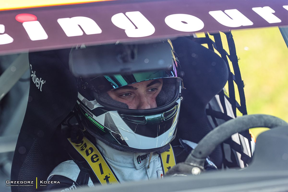 Filip Dziwok przed rundą Clio Cup na Slovakia Ringu: Forma jest, więc cel jest prosty – walka o podium
