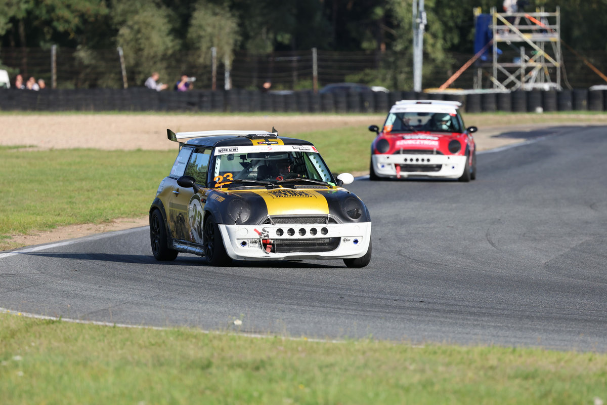 Stachowiak wygrywa, walka o tytuł potrwa do końca