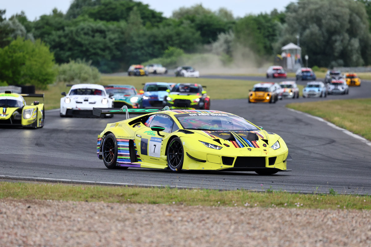 Triumf Lamborghini na długim dystansie