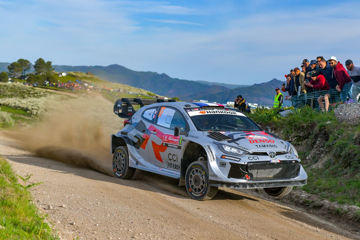 Toyota wraca do jaśniejszych barw