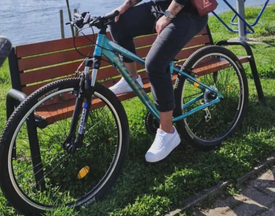 Ukradli dziecku rower z boiska. Ojciec prosi o pomoc