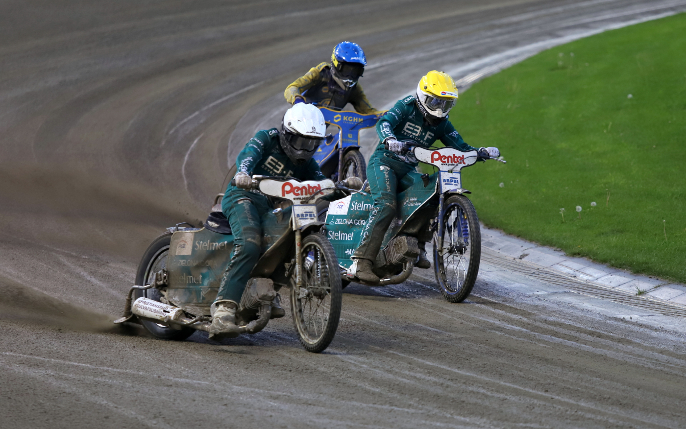 Stal wygrała 150 derby! Analiza kluczowych momentów meczu z Falubazem