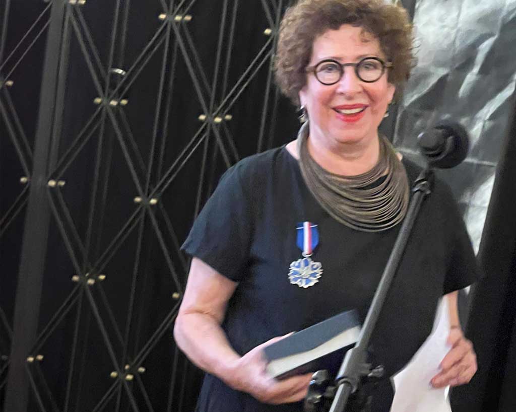 Krystyna Piotrowska: 50-lecie kariery artystycznej nagrodzone Medalem ‘Gloria Artis’