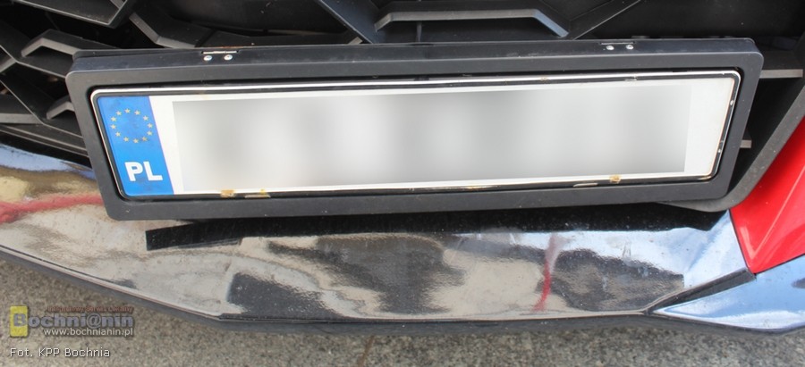 Bochnia. Na pojeździe posiadał mechanizm pozwalający na zmianę tablic rejestracyjnych