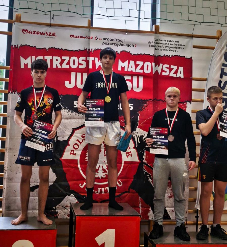 Trzy medale zawodników z Bochni na Mistrzostwach Mazowsza MMA