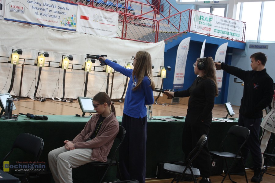 Strzelectwo. Dobre wyniki klubu „Młody Strzelec” na zawodach w Jedliczu