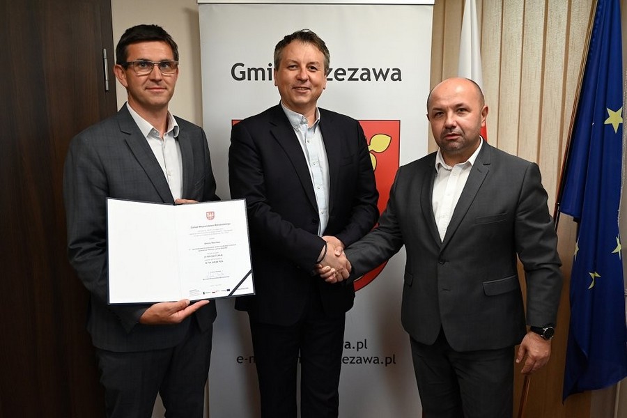 Gmina Rzezawa z potężnym wsparciem UE inwestuje w nowoczesną gospodarkę wodno-ściekową