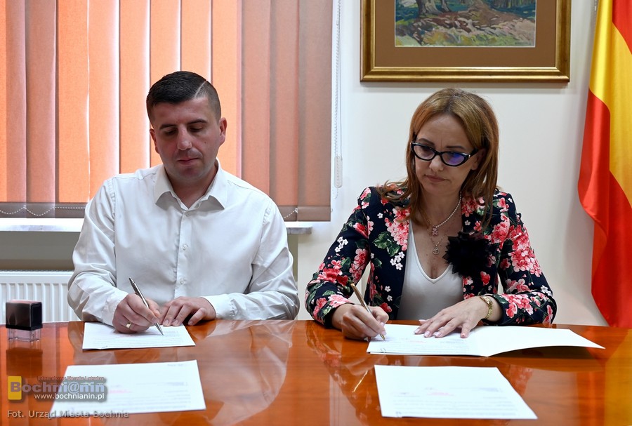 Bochnia. Podpisano umowę na budowę „Małego Parkingu” przy ul. Polnej