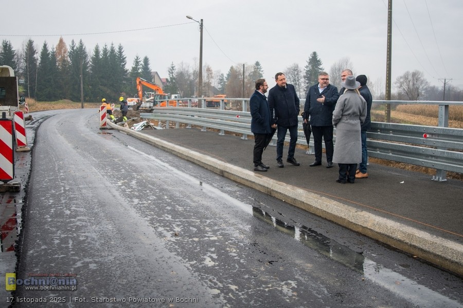 Wiceminister infrastruktury odwiedził inwestycje drogowe w powiecie bocheńskim