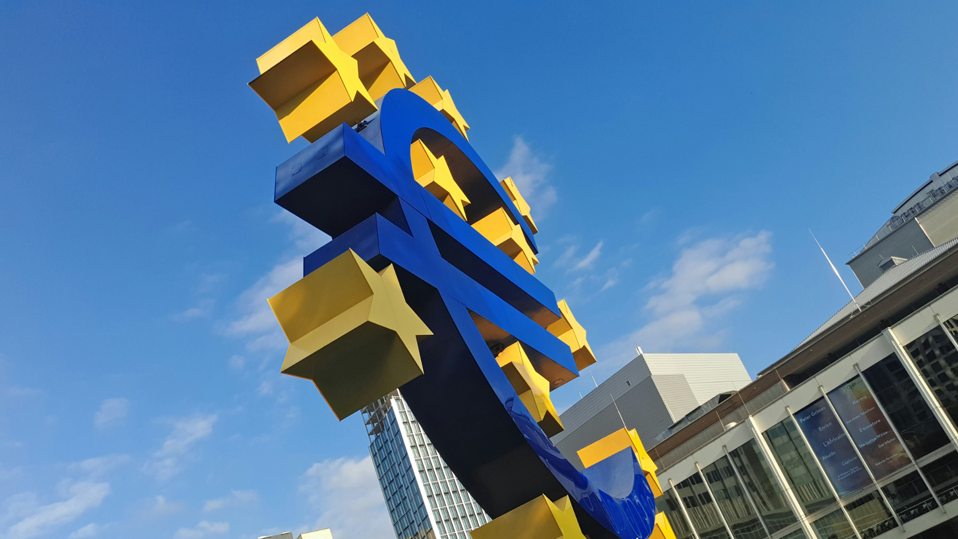 Europejski Bank Centralny nie ma już tajemnic? Nowe modele AI przewidują ruchy stóp procentowych