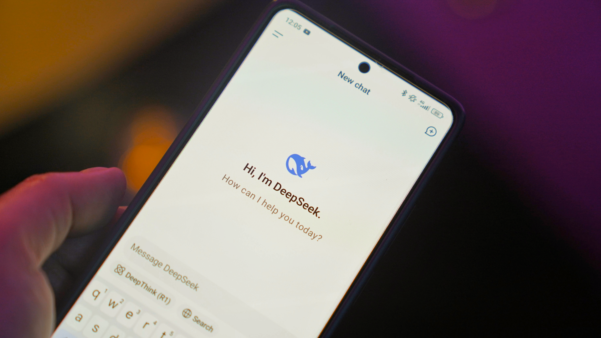 DeepSeek znów zaskakuje. Chiński startup podnosi poprzeczkę w wyścigu AI