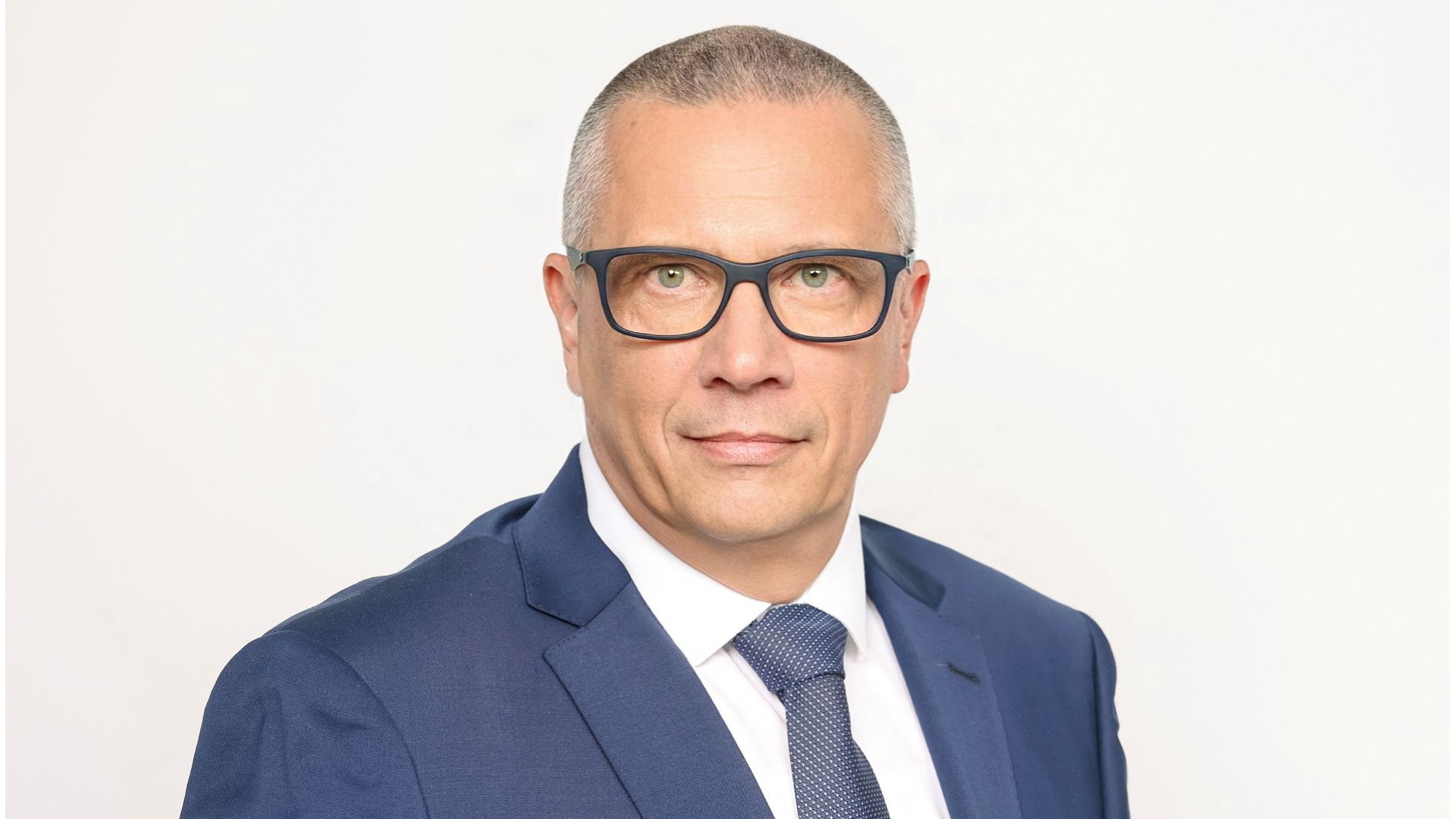 Yarrl przyspiesza z AI i dużymi kontraktami. Zyski rosną, portfel się rozrasta