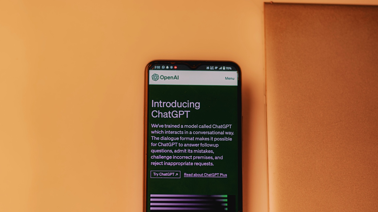 Czy ChatGPT zwiększa kreatywność w pracy? Tylko pod jednym warunkiem
