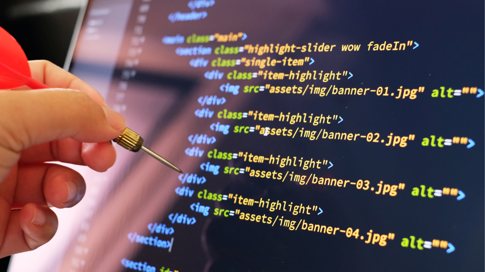 Przewaga konkurencyjna dzięki technologii: Kiedy warto inwestować w oprogramowanie na zamówienie?