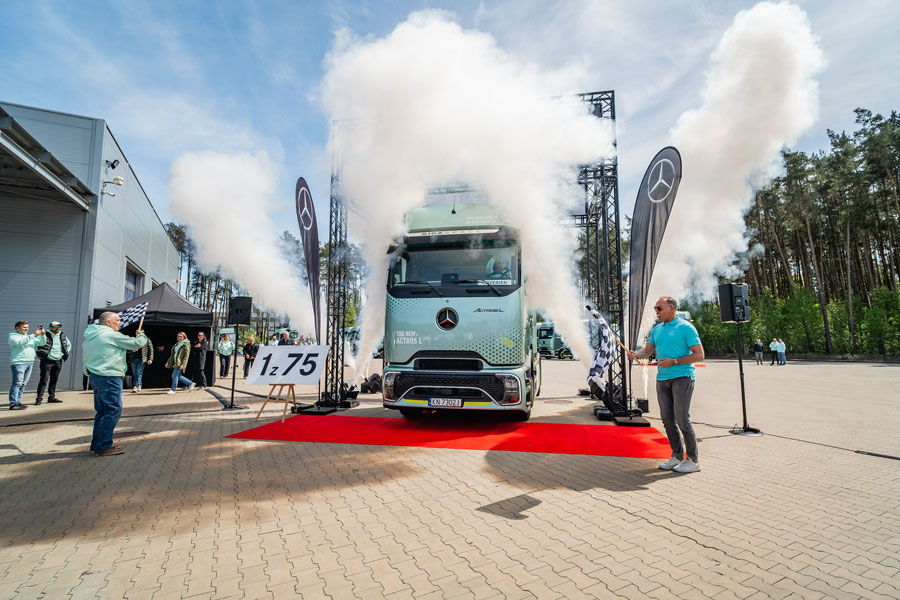 Mercedes wraca do diesla