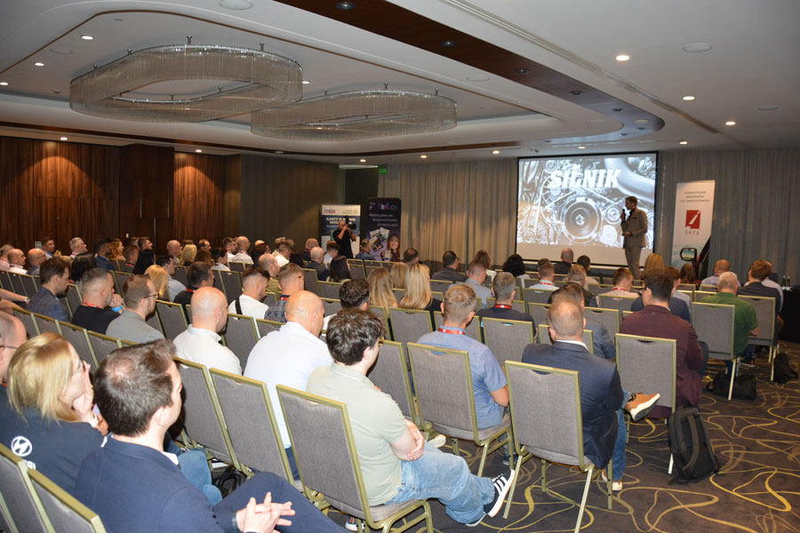 Ciekawie w dostawczych