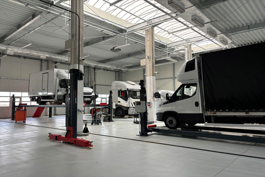 Uni-Truck w Karpinie