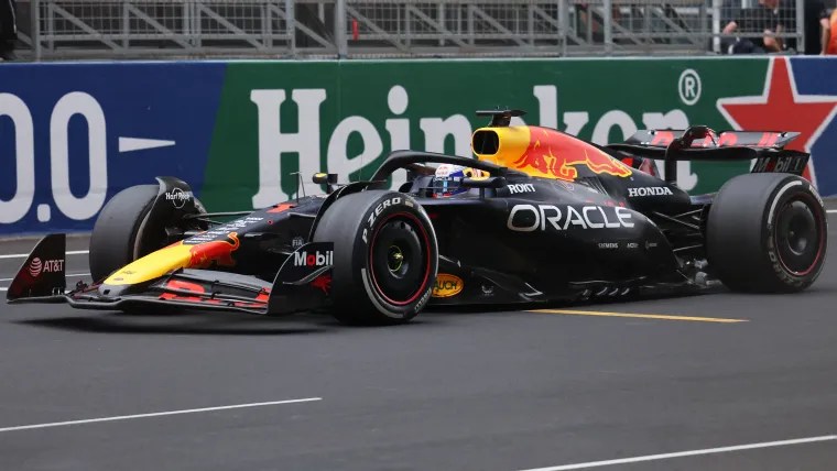 Tylko garść graczy NFL tworzy więcej niż kierowca Formuły 1 Max Verstappen Jackie Longo