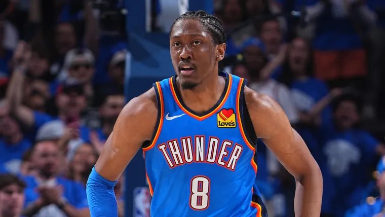 Jak Thunder wylądował dwóch graczy o tej samej nazwie Colin Capece