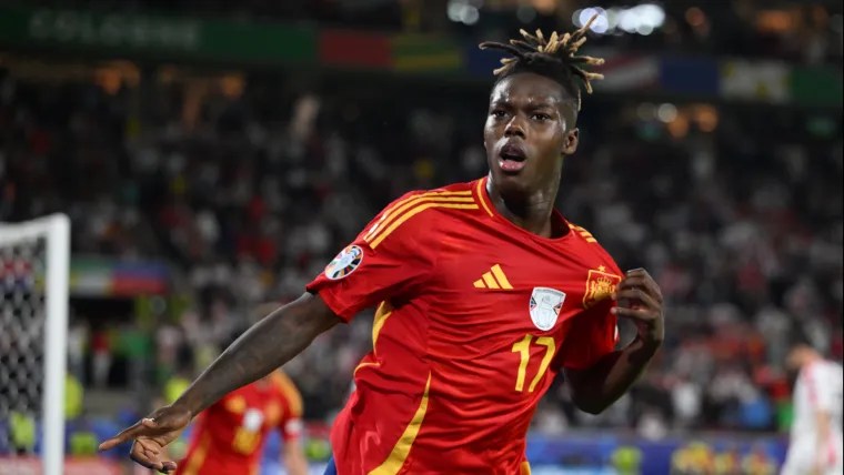 Bayern Monachium prowadzi wyścig do podpisania fenomenu La Liga