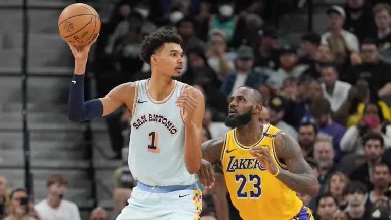 LAKERS LEBRON JAMES dokonuje otwarcia wzroku emerytury z udziałem Victora Wembanyama Caleb Hightower