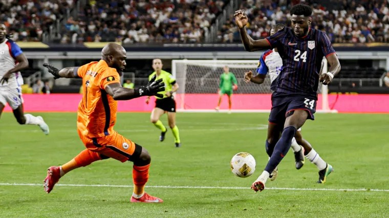 Napastnik Patrick Agyemang zasługuje na podwyżkę i pomoże nam ambicja Pucharu Świata, jeżeli MLS go zapłaci