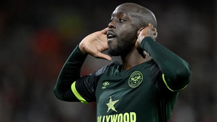 Szef Newcastle Eddie Howe dzieli się swoimi przemyśleniami na płycie podpisując Nick Woltemade