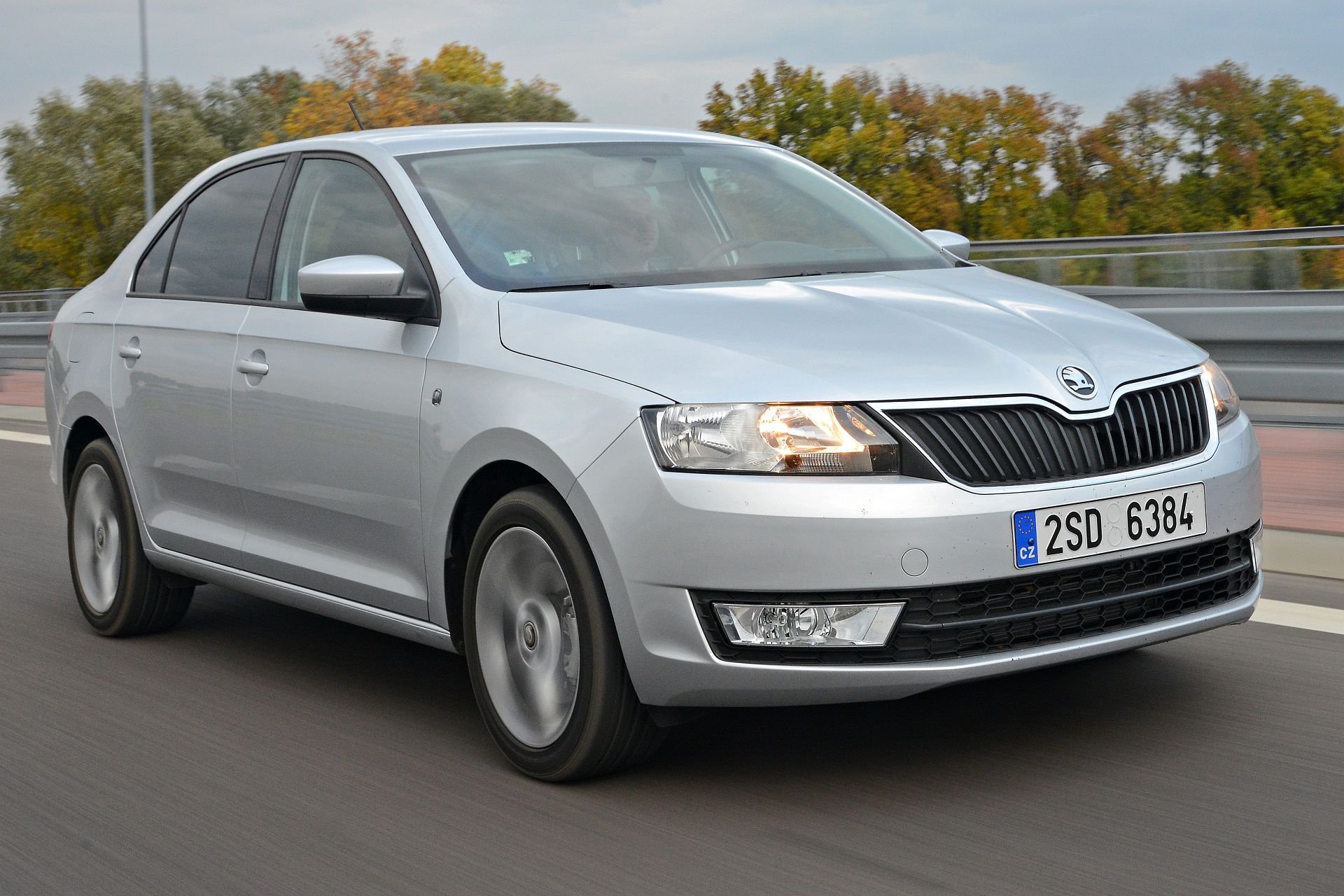Ile kosztowała nowa Skoda Rapid w 2012 roku?