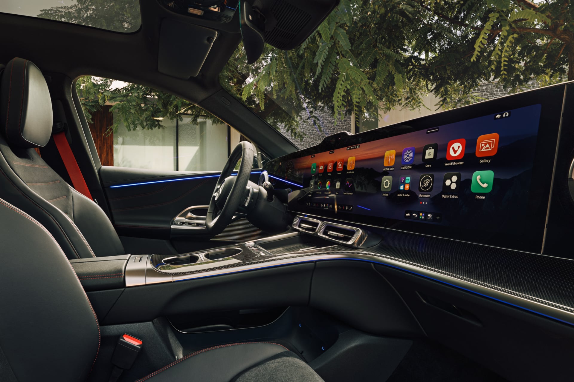 Mercedes GLC z metrowym ekranem – to nowy GLC z MBUX Hyperscreen