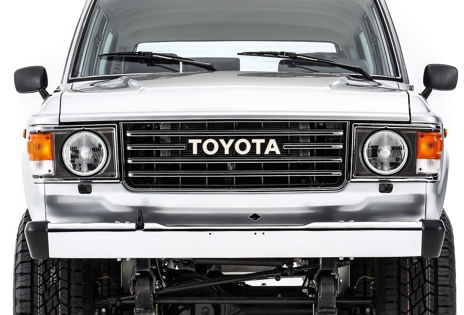 Klasyczny Land Cruiser z niemal 400-konnym V6 – szalony restomod