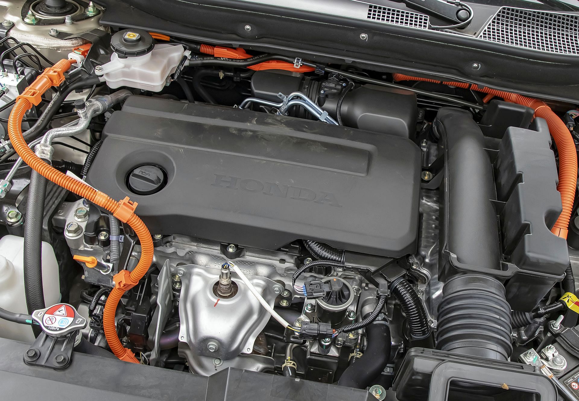 V6 i trzy silniki elektryczne. Nowa hybryda Hondy budzi emocje