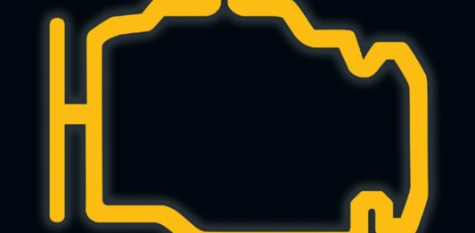 Kontrolka silnika check engine: co oznacza? Przyczyny zapalenia się