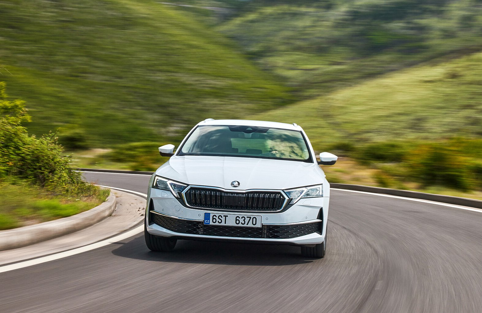 Skoda Octavia wraca na pozycję auta nr 1 w Polsce. Za co cenią ją Polacy?