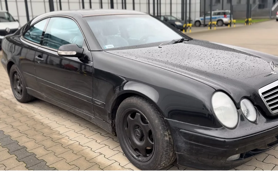 Jazda próbna zamieniła się w kradzież! 43-latek odjechał Mercedesem i… trafił za kratki!