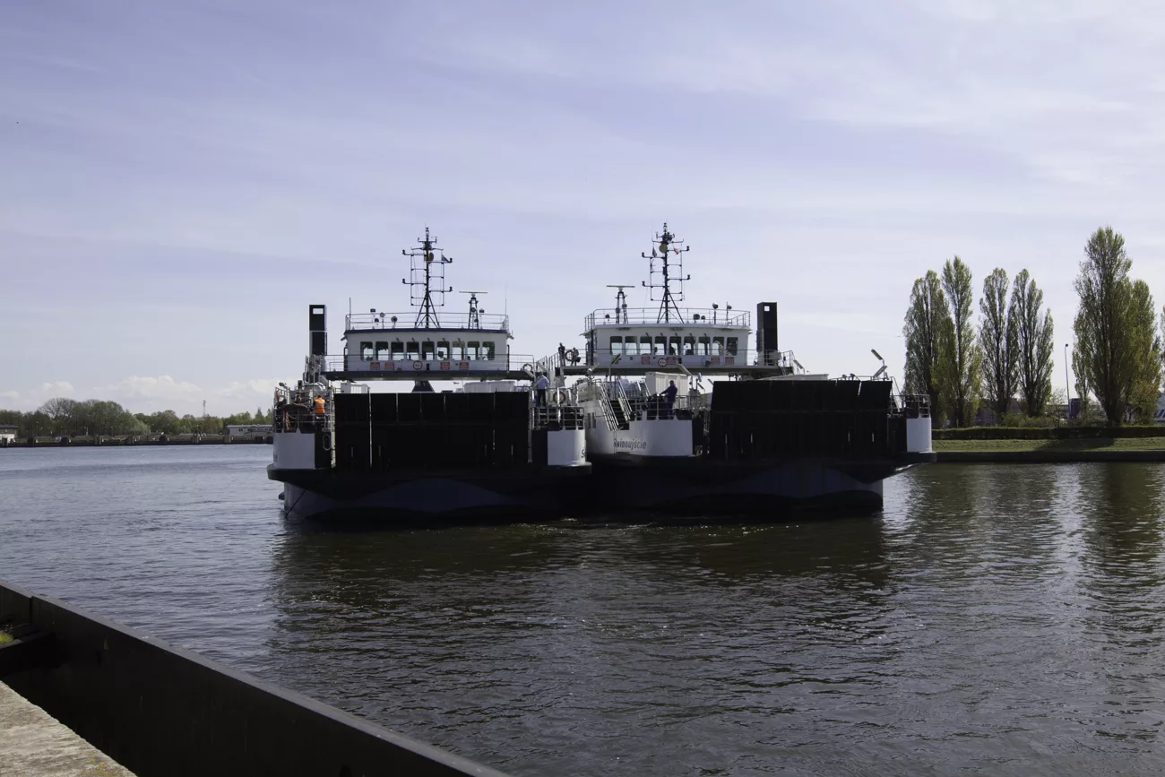 Od 1 października 2025 roku zmiany w kursowaniu promów Bielik na przeprawie Warszów