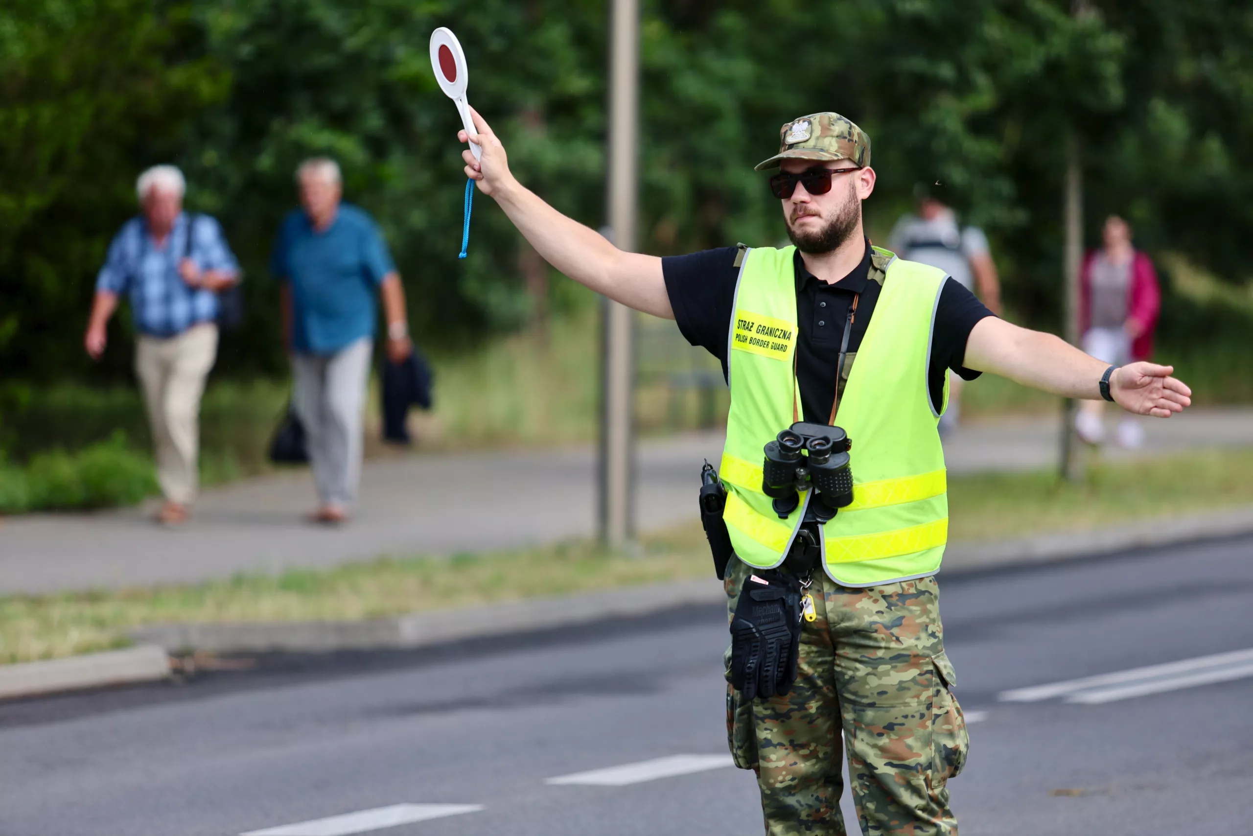 Już byli o krok od Niemiec. Straż Graniczna ze Szczecina zatrzymała kuriera z migrantami