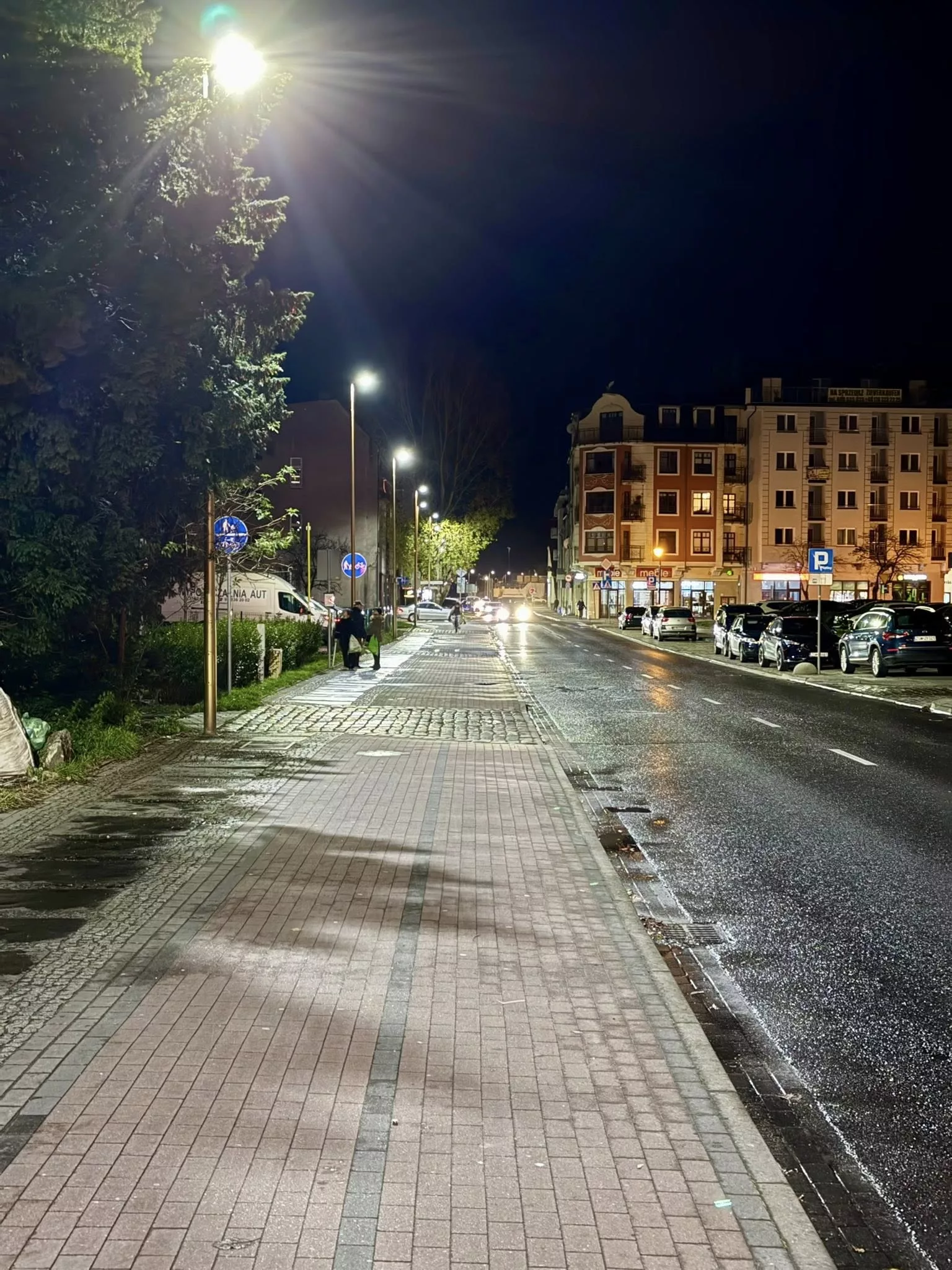 Miasto chwali się modernizacją oświetlenia. Ale ile to kosztowało i kiedy się zwróci? Tego w komunikacie nie przeczytamy