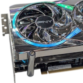 PNY prezentuje chromowane karty graficzne GeForce RTX 5000 z autografem CEO NVIDIA Jensena Huanga