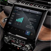 Wadliwa aktualizacja Uconnect unieruchomiła hybrydowe modele Jeep Wrangler 4xe i Grand Cherokee 4xe