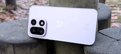 Test telefona OnePlus 15 - premierowa recenzja ultrawydajnego flagowca z potężną baterią 7300 mAh