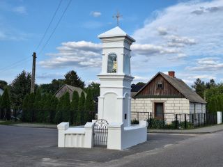 Kapliczka Chrystusa Frasobliwego z 1789 roku w Lichtach