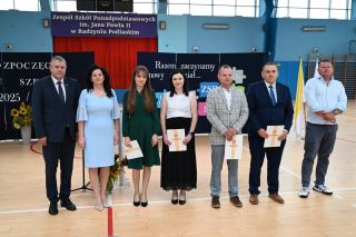 Rozpoczęcie roku szkolnego 2025/2026 w ZSP im. Jana Pawła II w Radzyniu Podlaskim