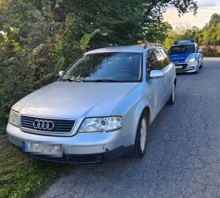 Bez świateł i pasów, ale za to na „podwójnym gazie” i aktualnym zakazie kierowania