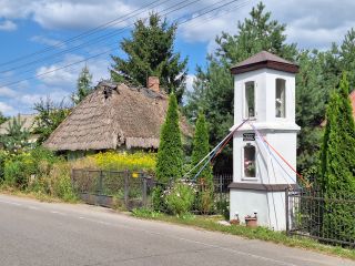 Kapliczka X stacji Drogi Krzyżowej w Domaszewnicy