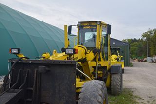 Gmina Radzyń Podlaski sprzedaje równiarkę drogową – rusza trzeci przetarg!