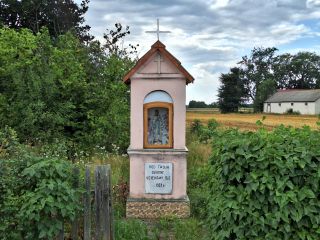 Gdzie niebo jest o krok bliżej – kapliczka w Worońcu